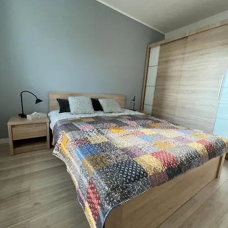 Sloneczny Apartament Traveller 's Delight דירה